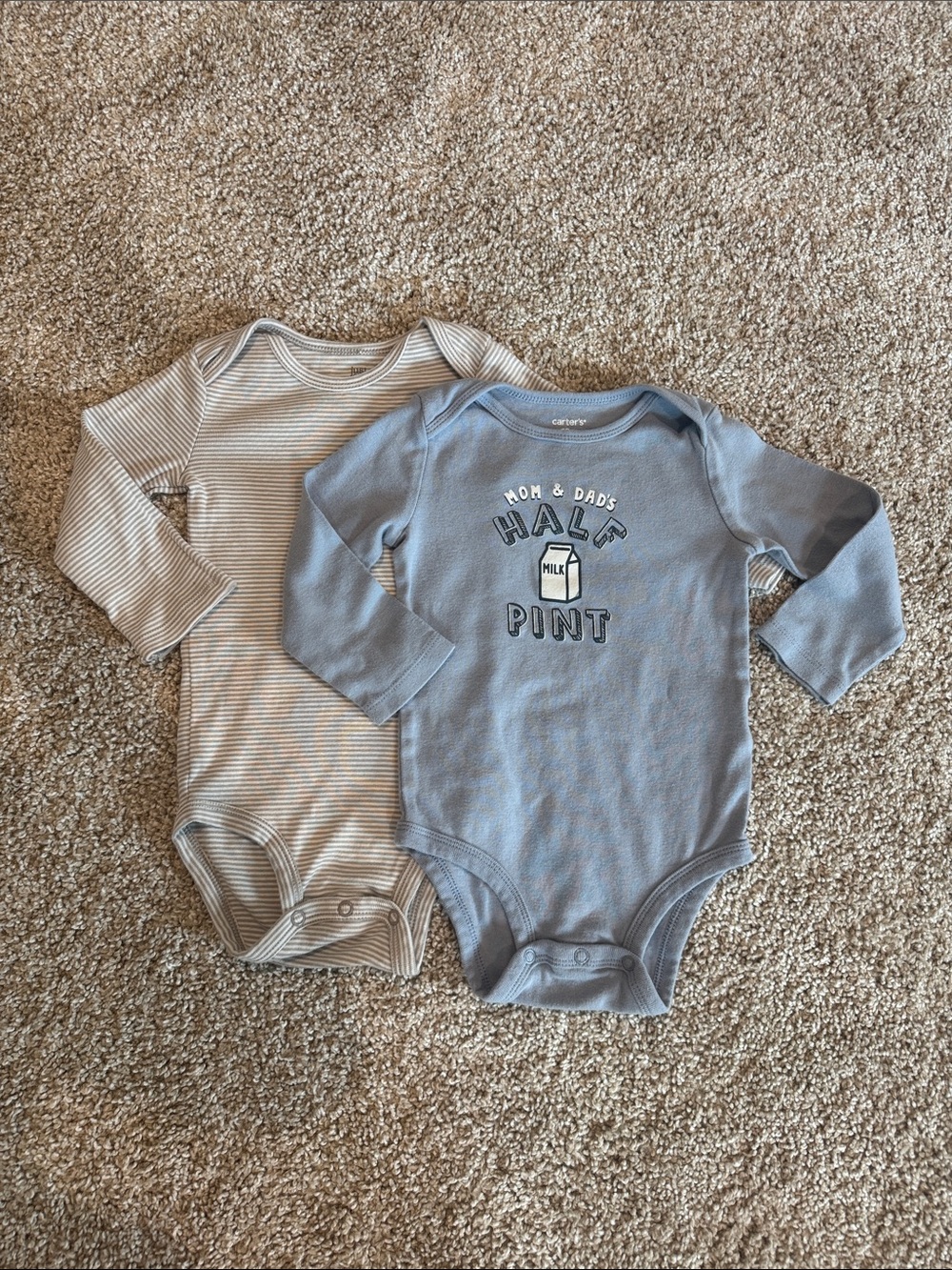 Carter's Set of Two Bodysuit Onesie Long Sleeves